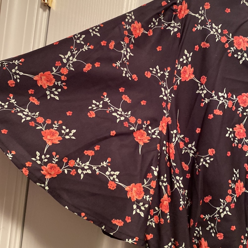Brand New BloomChic Black Floral Dress…size 14-16 - Picture 3 of 6